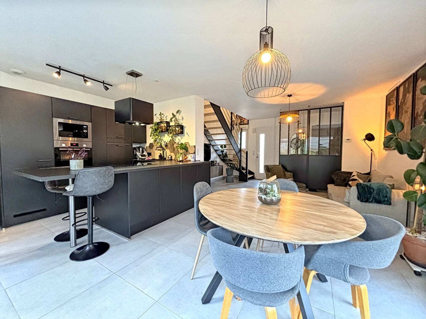 Magnifique maison moderne en exclusivité.