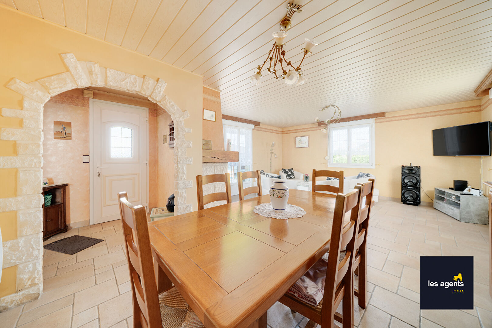 À Vendre Pavillon 7 pièces avec grand terrain et terrasse