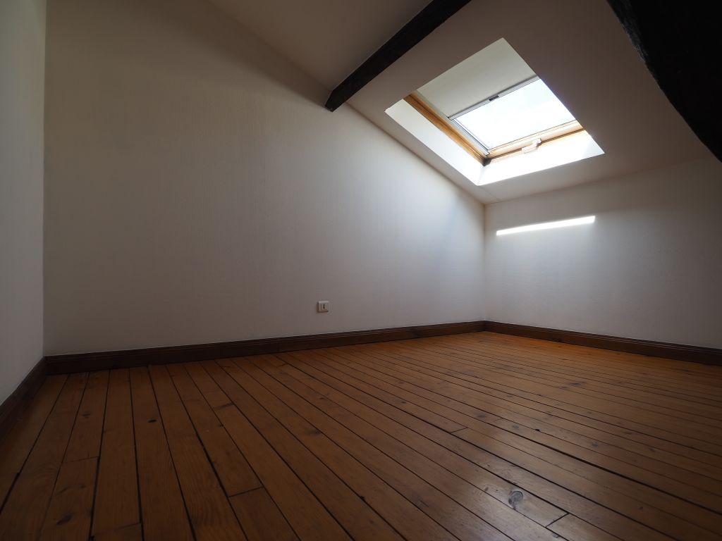 T2 en duplex à  CHARMES