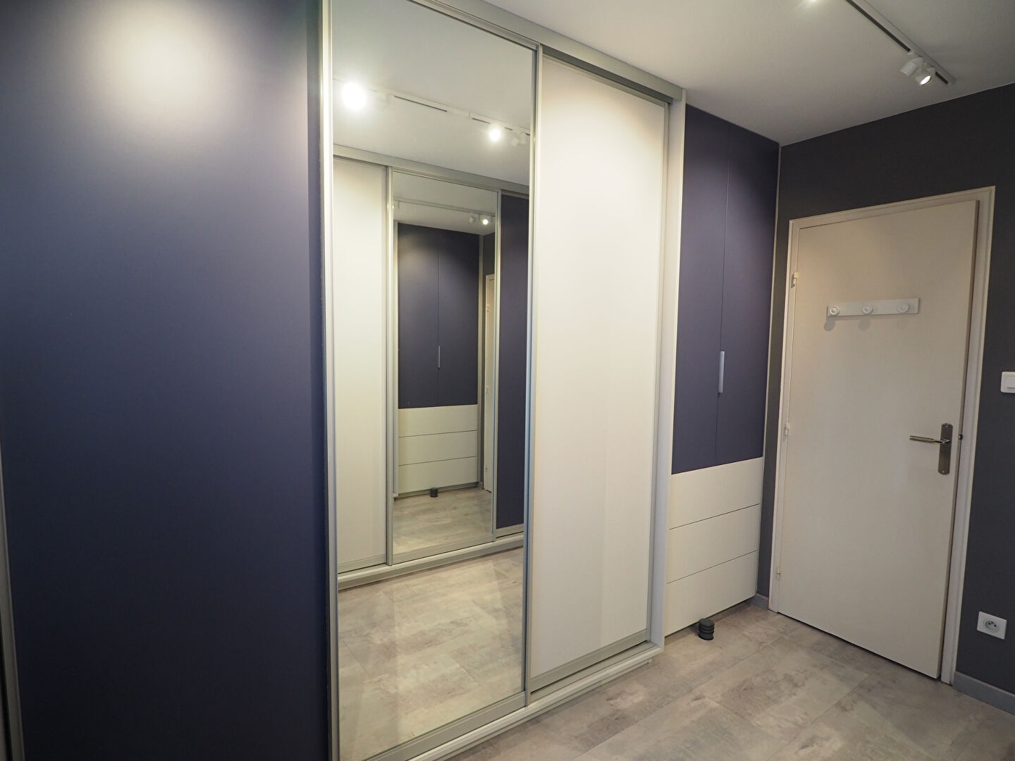 Appartement T5 avec balcon, parking et garage