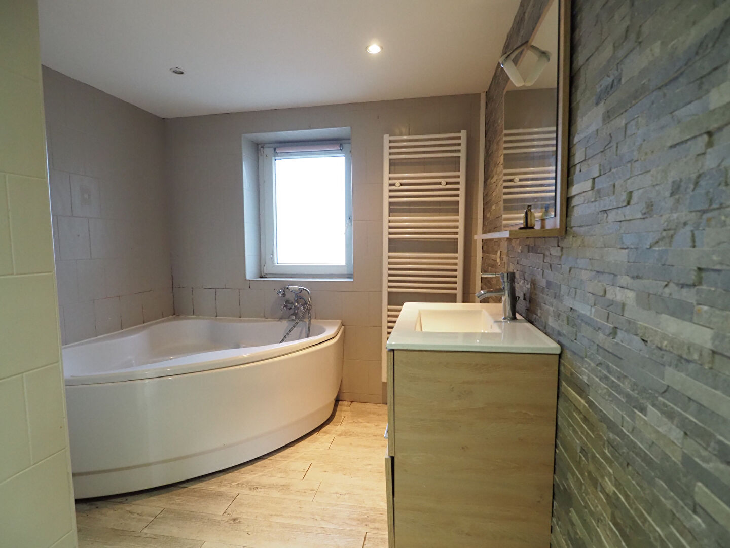 Maison de village au calme