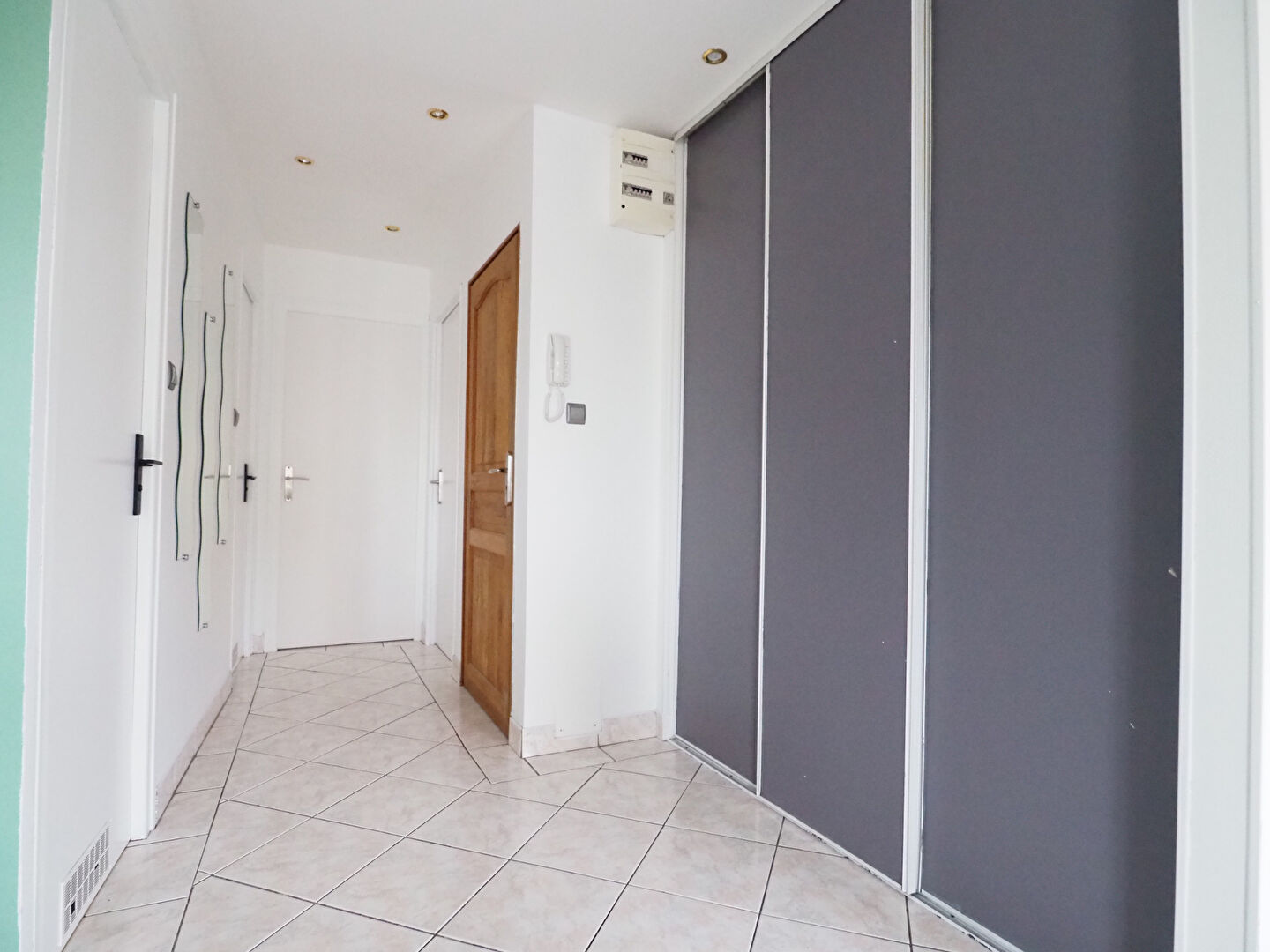 Appartement T4 à CHARMES