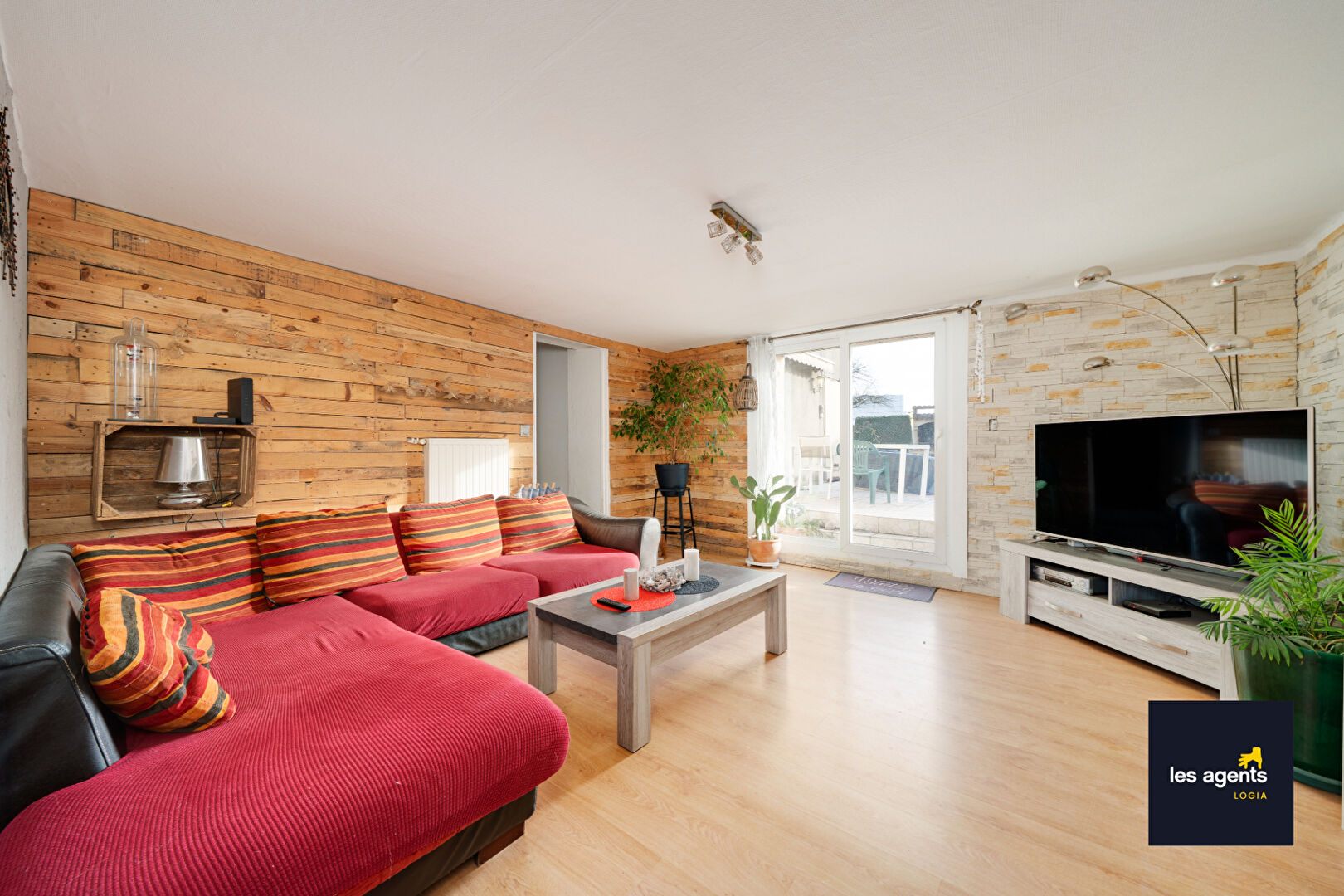 Maison familiale 7 pièces ? Beaux volumes et grand terrain