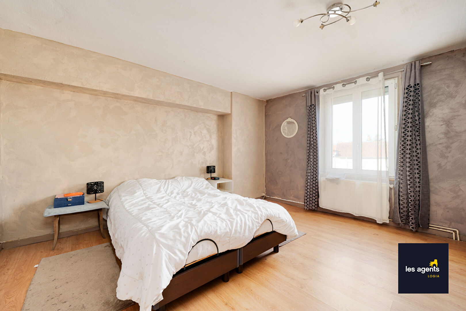 Maison familiale 7 pièces ? Beaux volumes et grand terrain