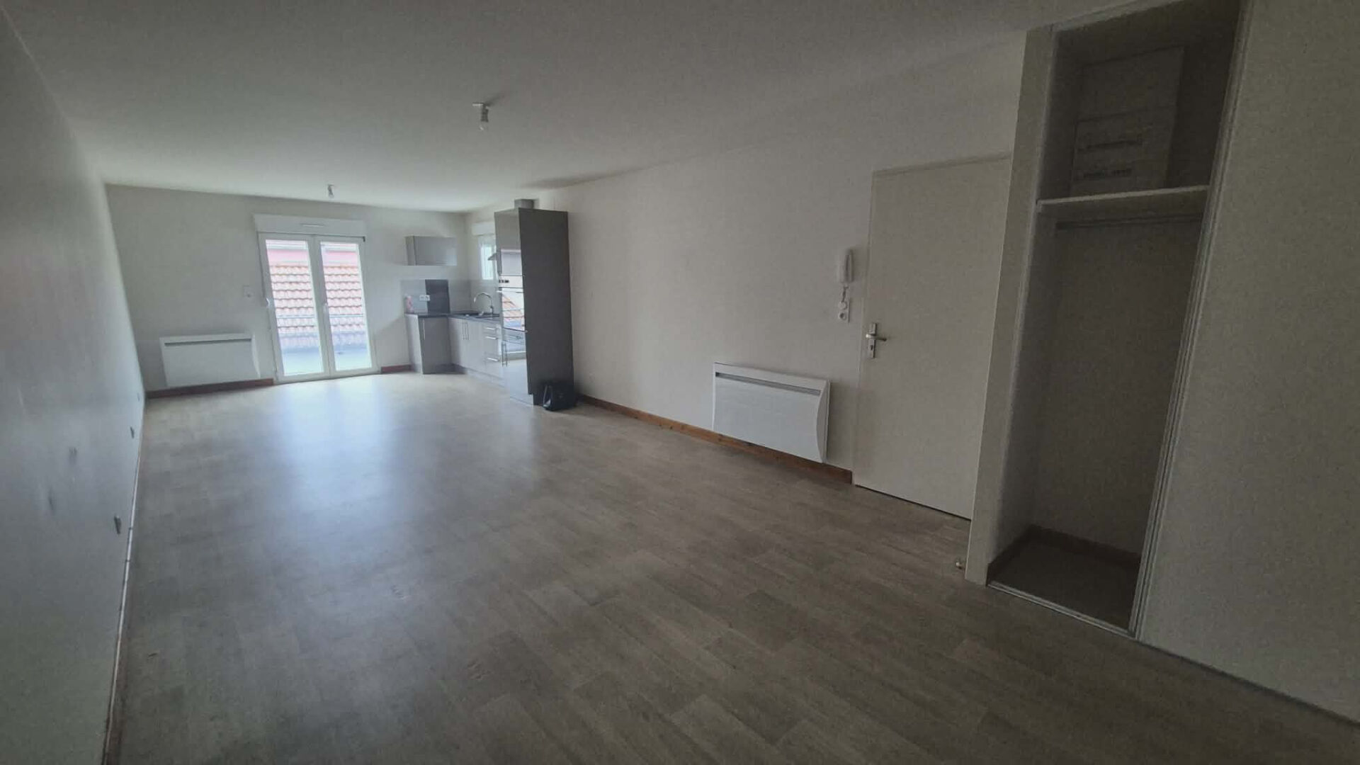 Appartement Charmes 2 pièce(s) 56.72 m2