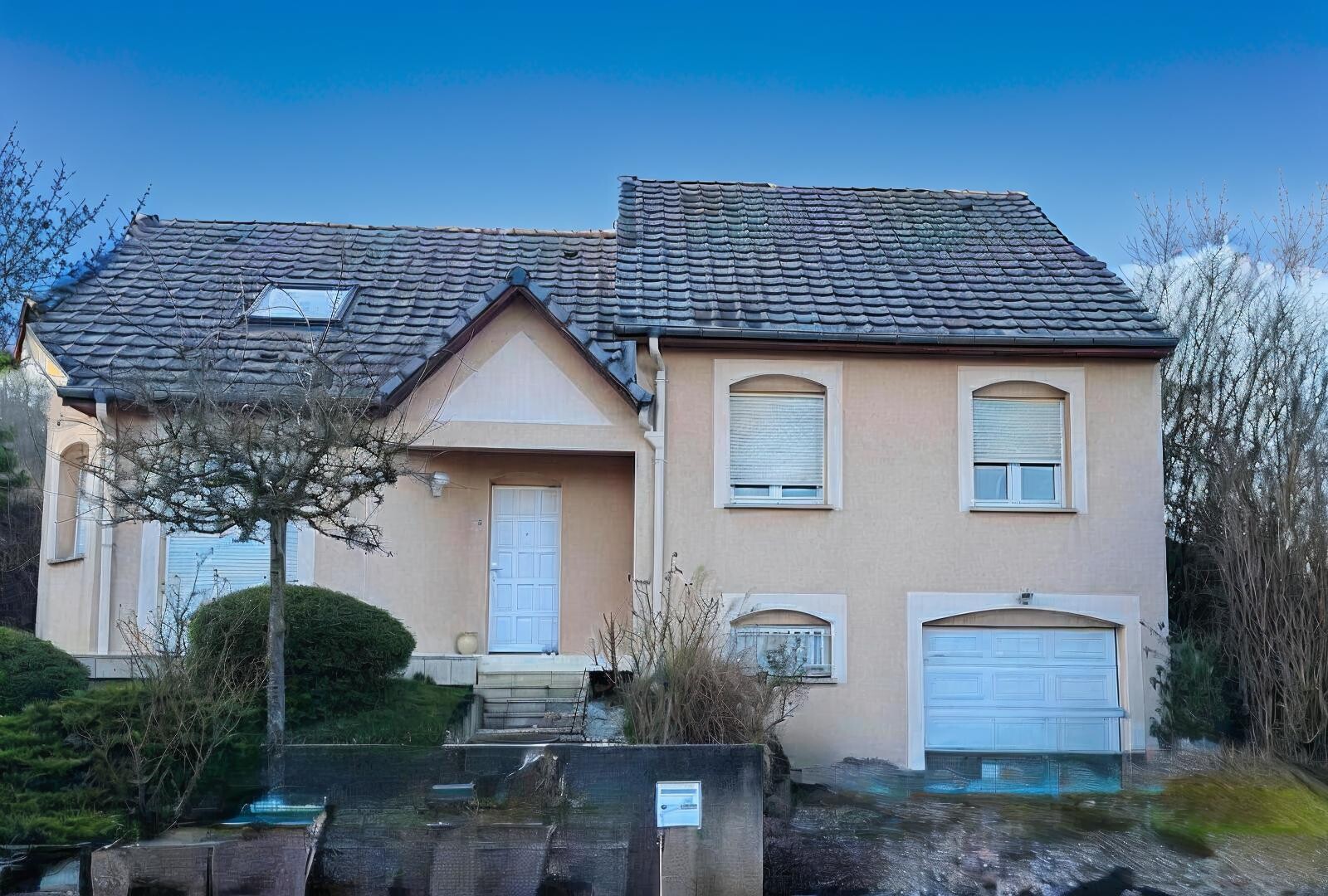 Maison de Prestige à Vendre à Houdemont - 8 Pièces, 5 Chambres