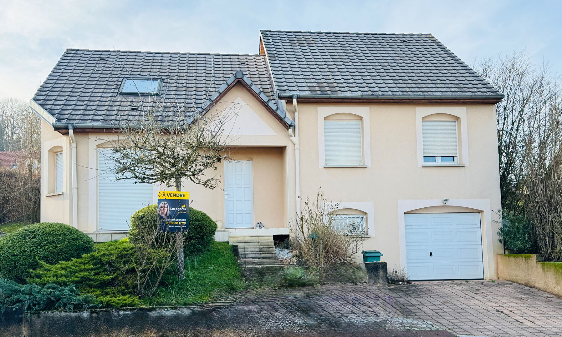 Maison de Prestige à Vendre à Houdemont - 8 Pièces, 5 Chambres