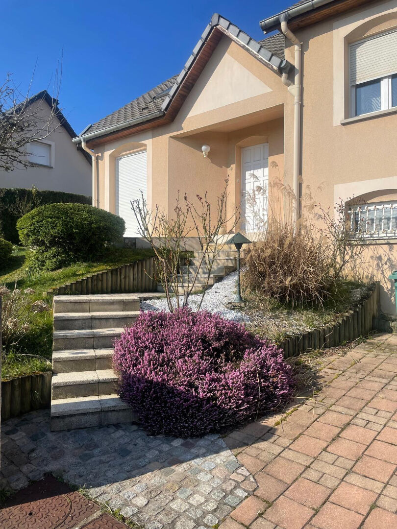 Maison de Prestige à Vendre à Houdemont - 8 Pièces, 5 Chambres