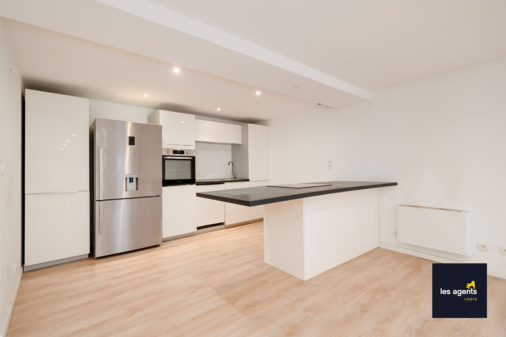 Maison  5 pièce(s) 160 m2 + cour