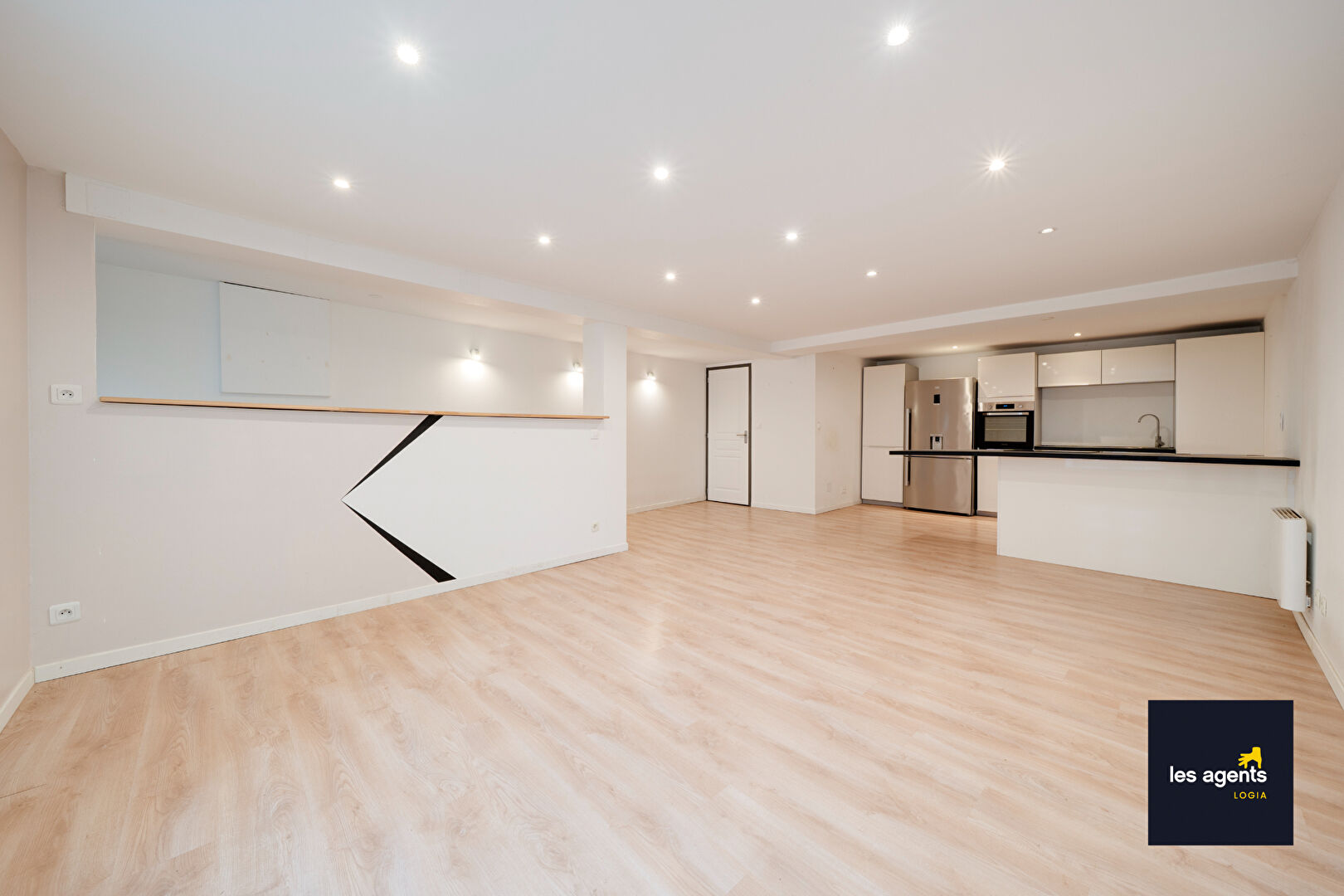 Maison  5 pièce(s) 160 m2 + cour