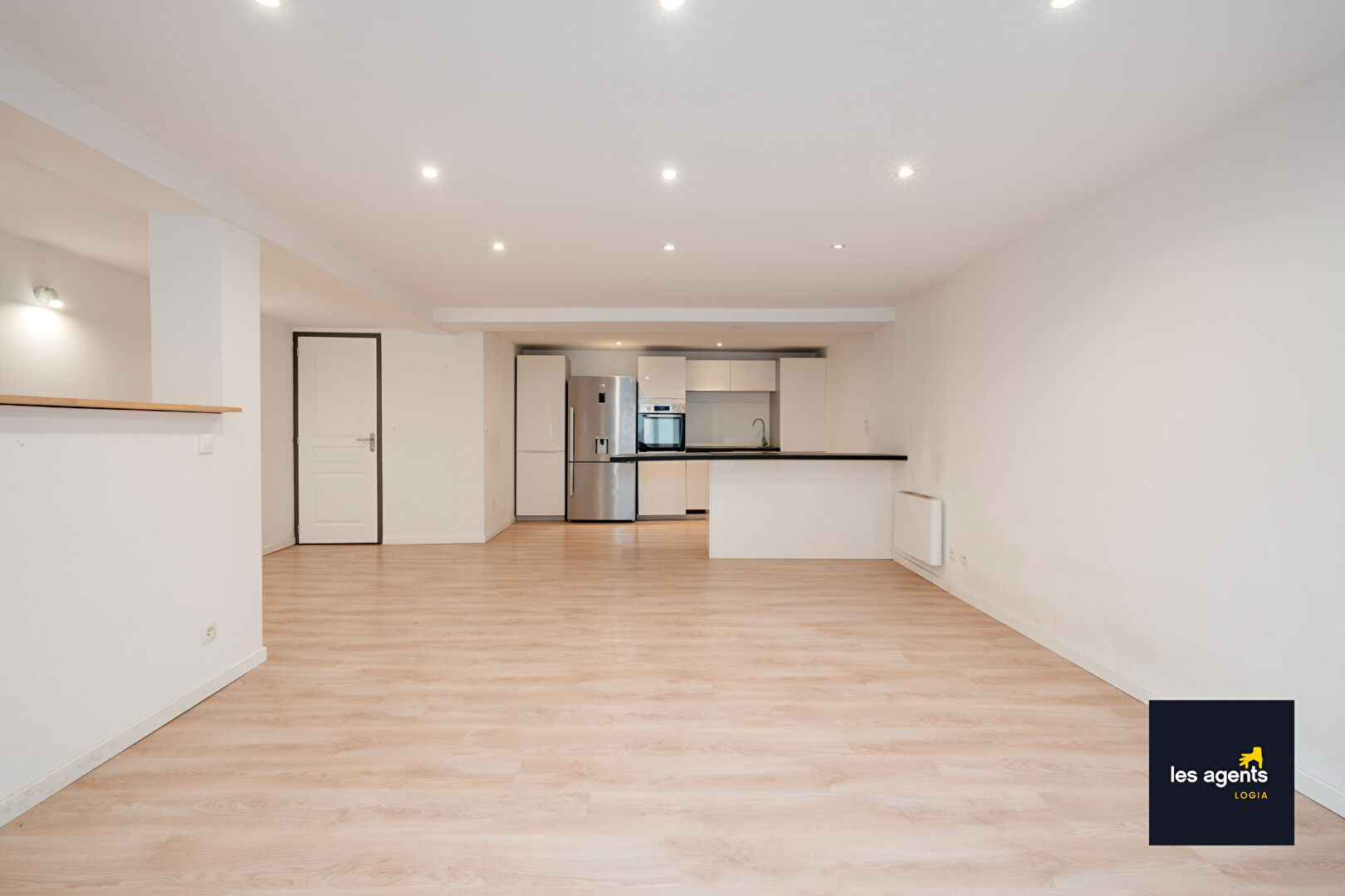 Maison  5 pièce(s) 160 m2 + cour