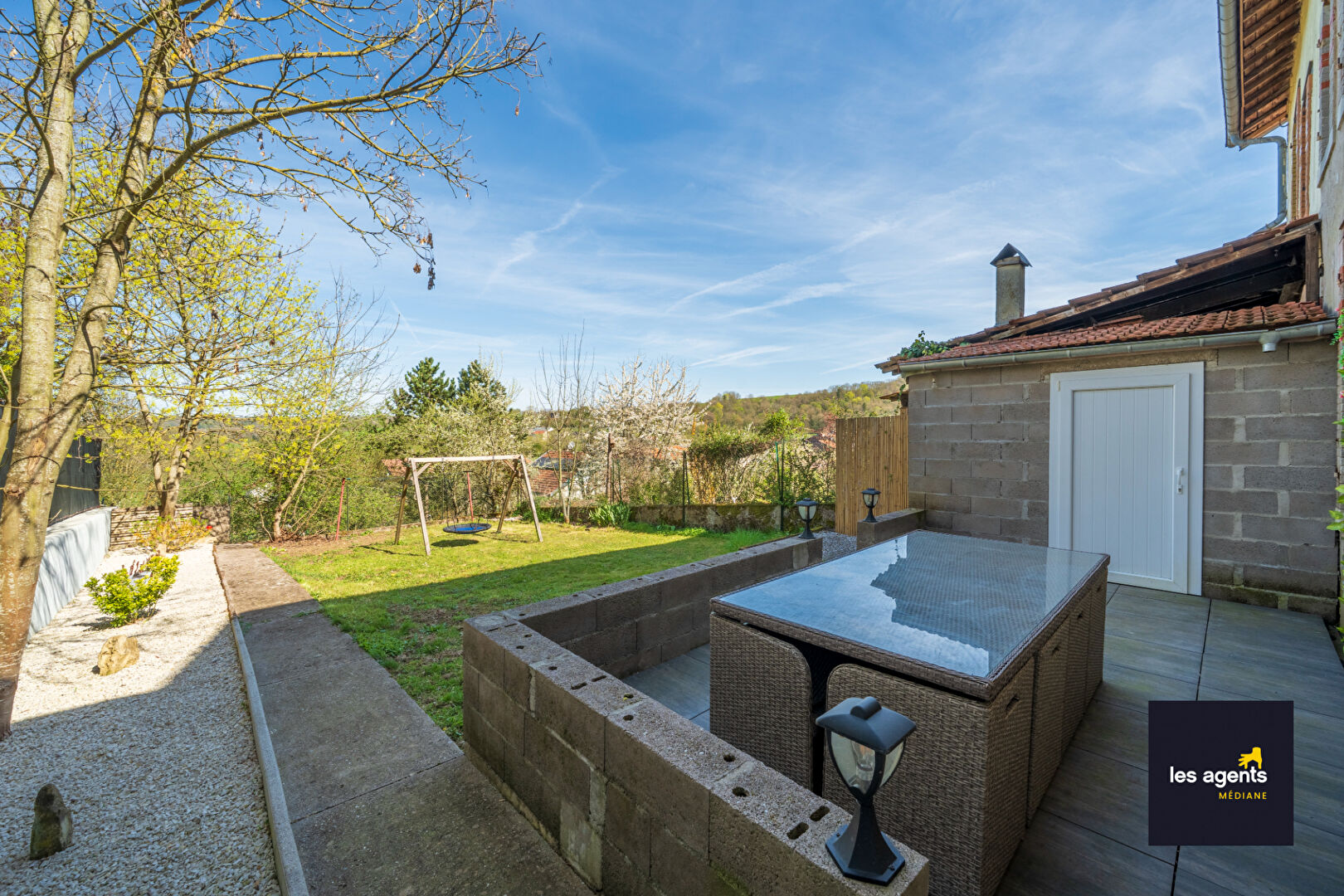 Maison Moncel Sur Seille 6 pièce(s) 140 m2