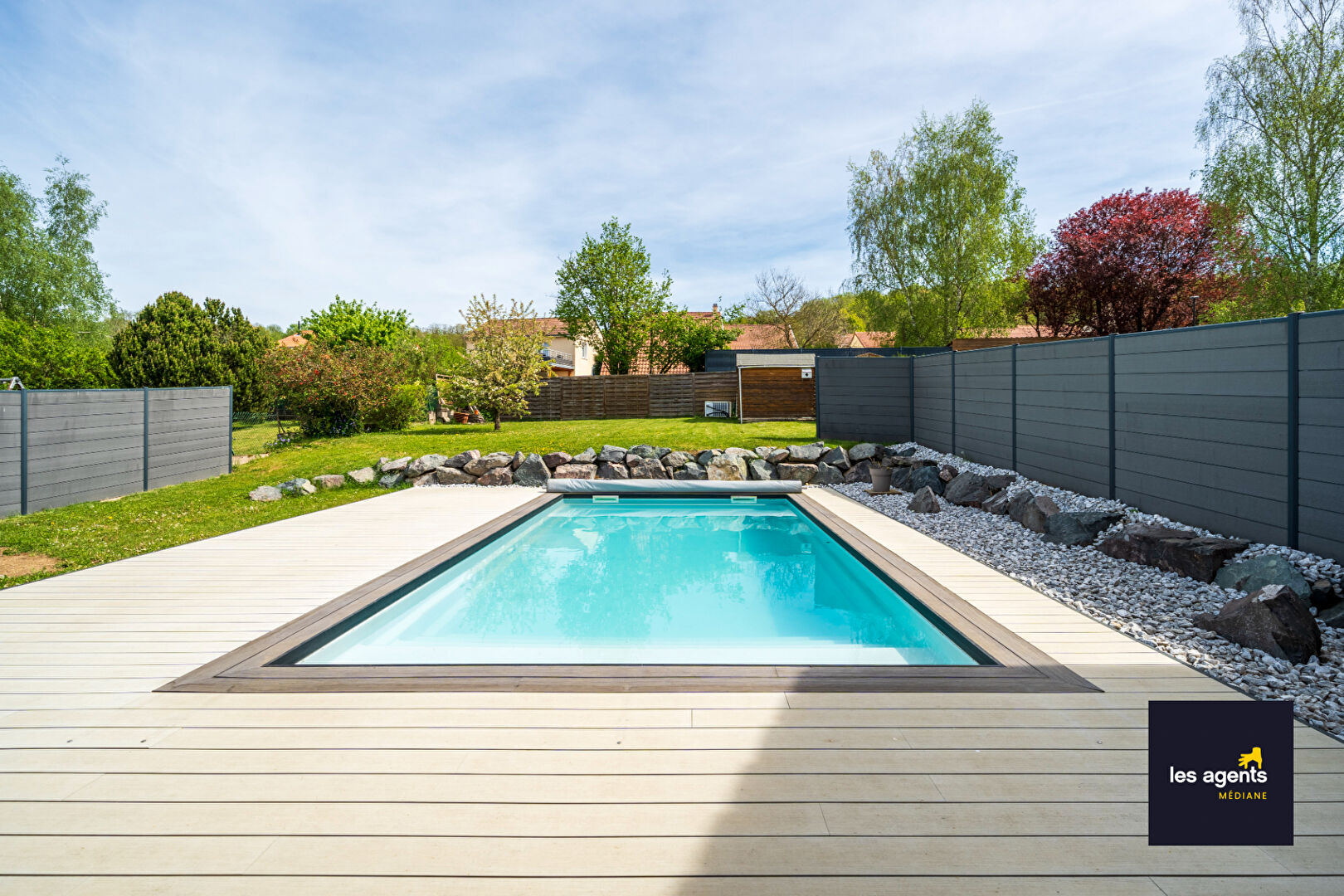 Maison Pulligny 5 pièce(s) 104m2 avec piscine