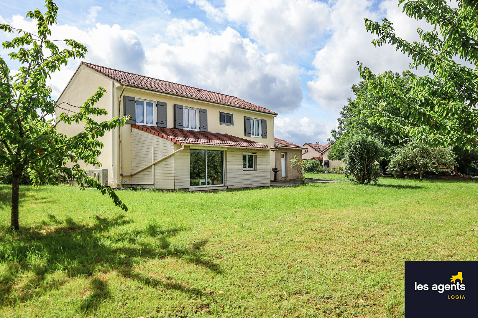 Maison  7 pièce(s) 144 m2