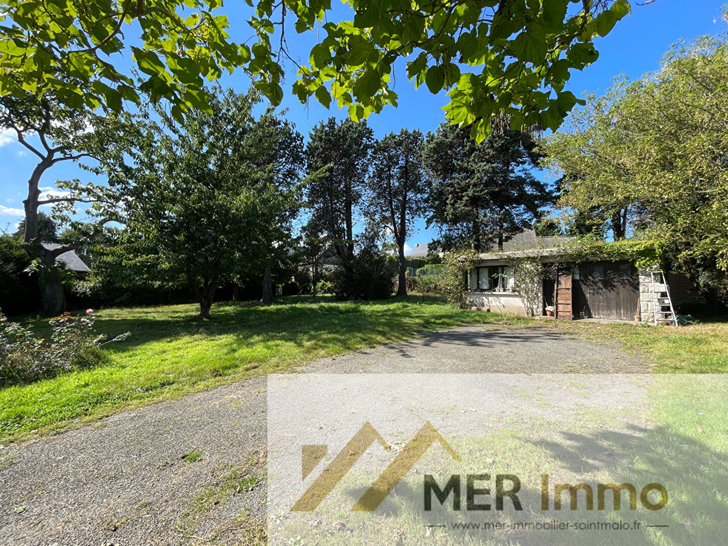 Photo SAINT-MALO. QUELMER. EXCLUSIVITE MER IMMOBILIER. Superbe terrain constructible de 1027m2 image 4/6