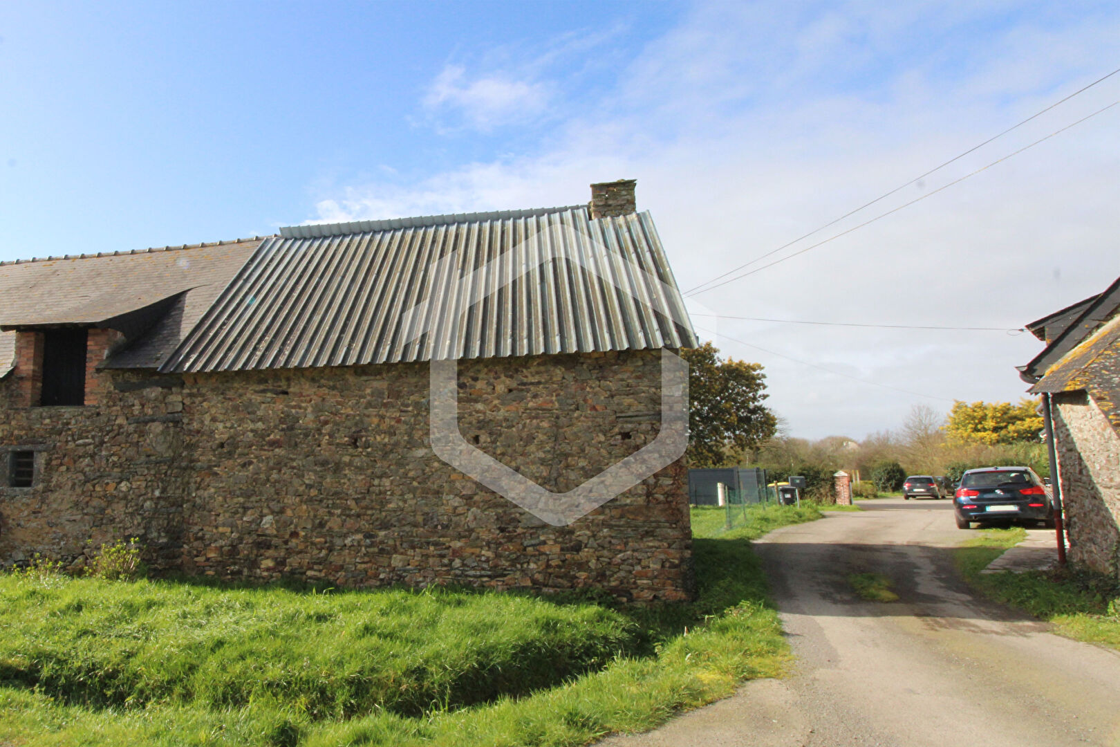 Photo Maison à rénover + Dépendance image 4/6