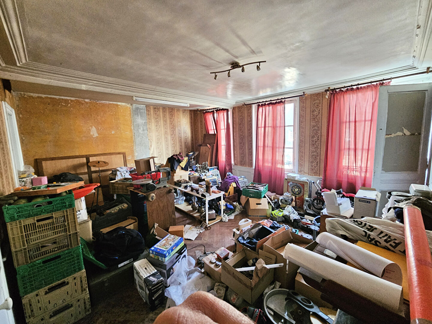 Photo CORMEILLES Centre : Immeuble 30 pièce(s) environ 500 m2 habitables image 5/6