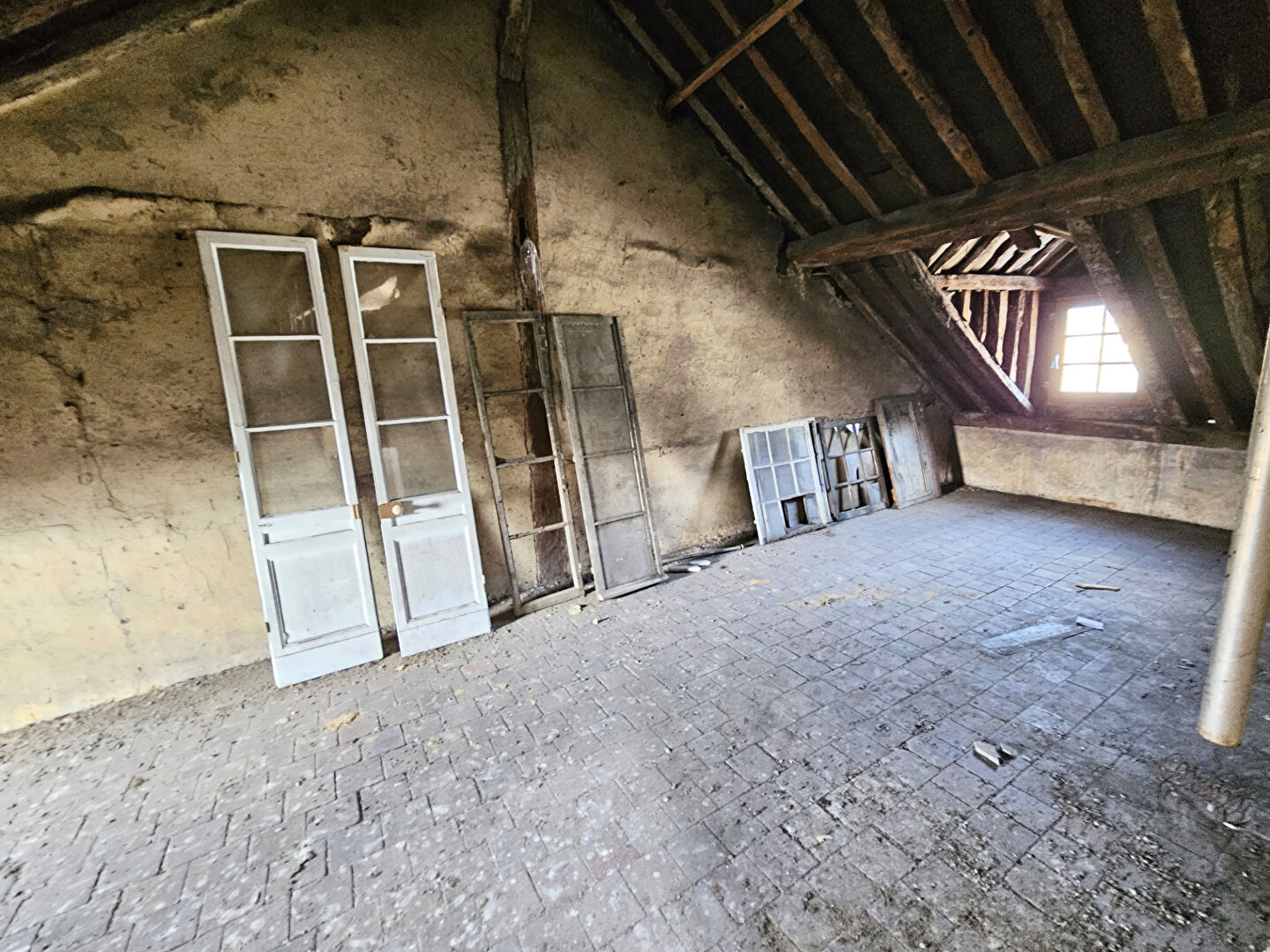 Photo CORMEILLES Centre : Immeuble 30 pièce(s) environ 500 m2 habitables image 6/6