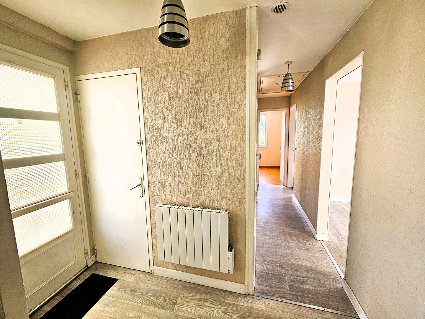 Photo Maison jardin, terrasse et garage à quelques pas du centre de Cormeilles  ! image 2/6