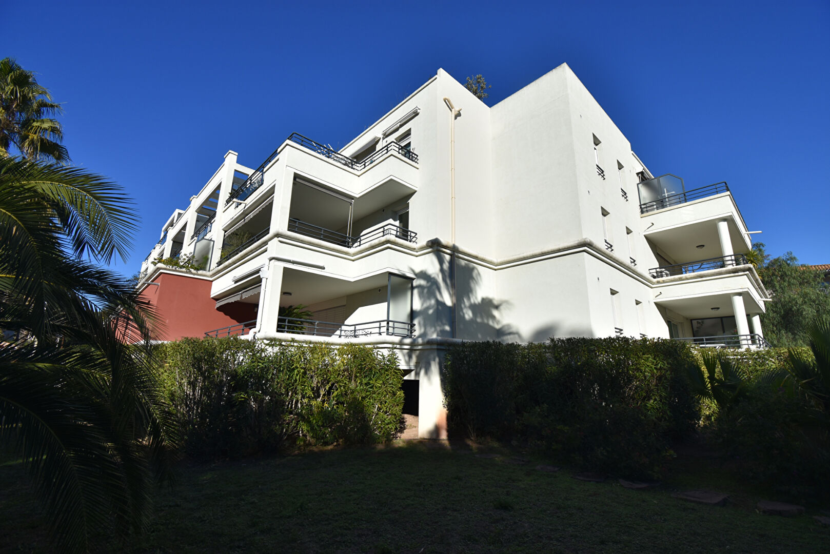 A VENDRE 3 PIECES AU COEUR DU VILLAGE