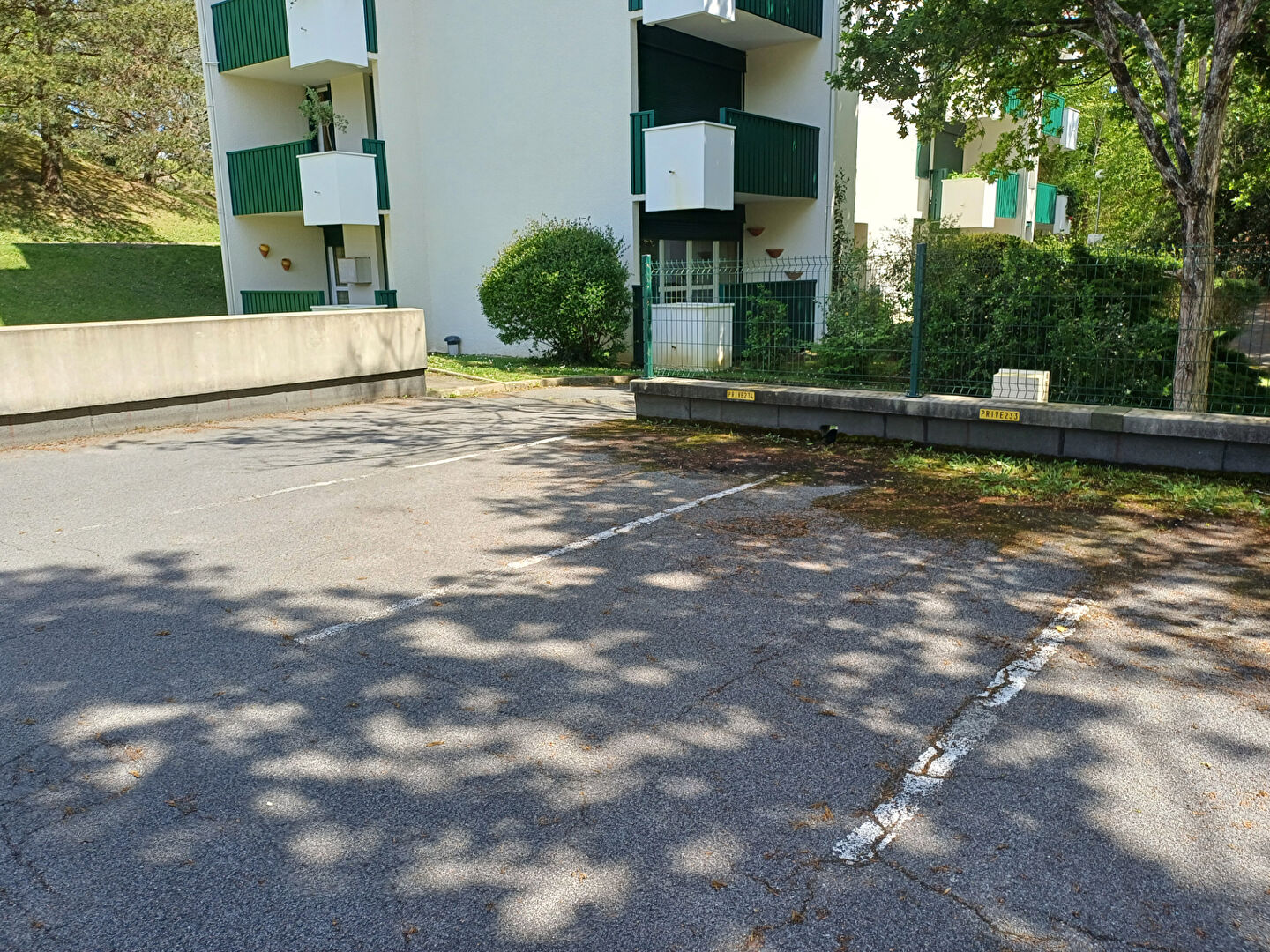 Photo Parking privatif - Secteur Av. MAIGNON image 2/2