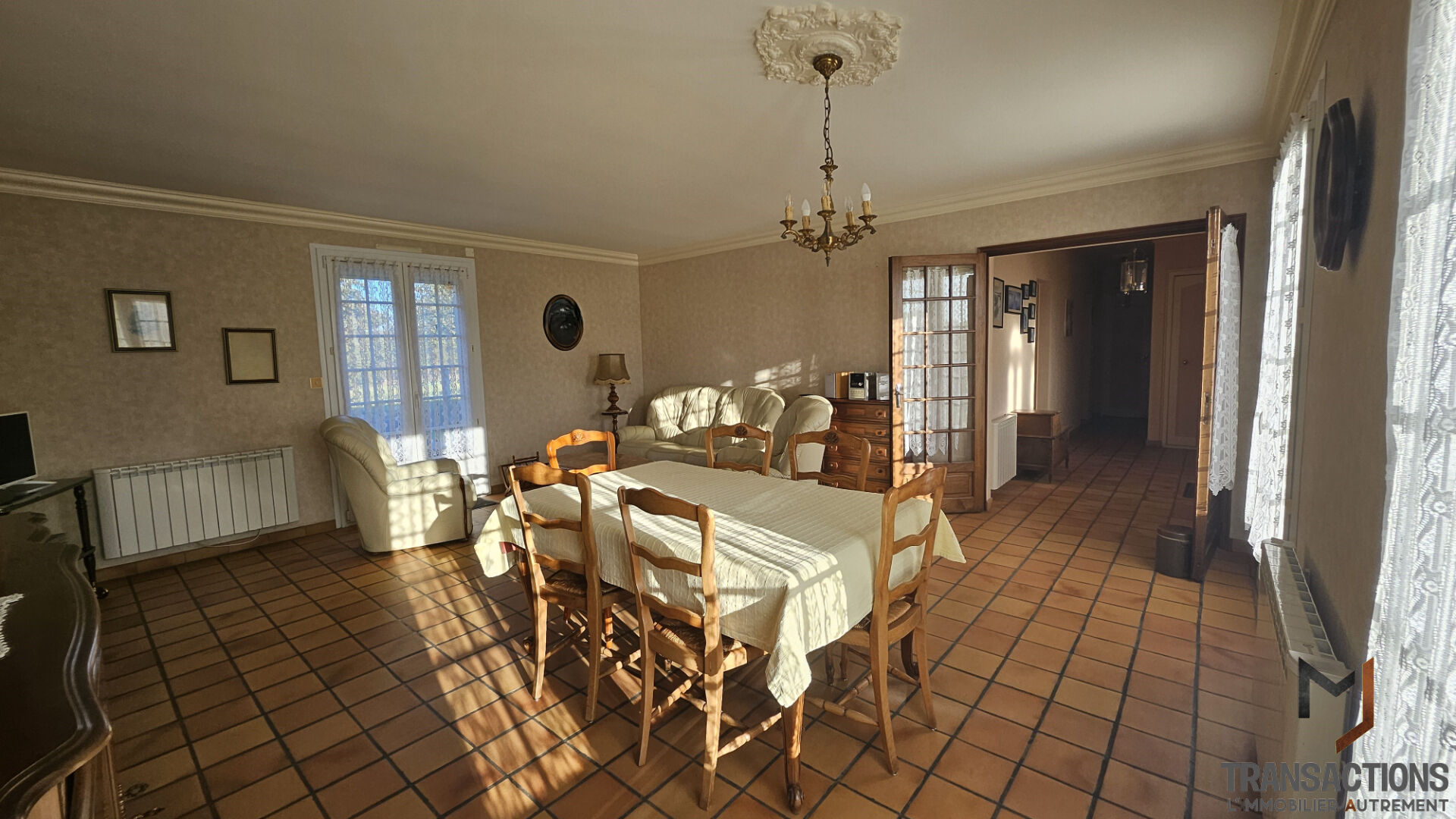 Maison plain pied - à rénover - Saint Hilaire De Chaléons - 4 pièces - 93.84 m2