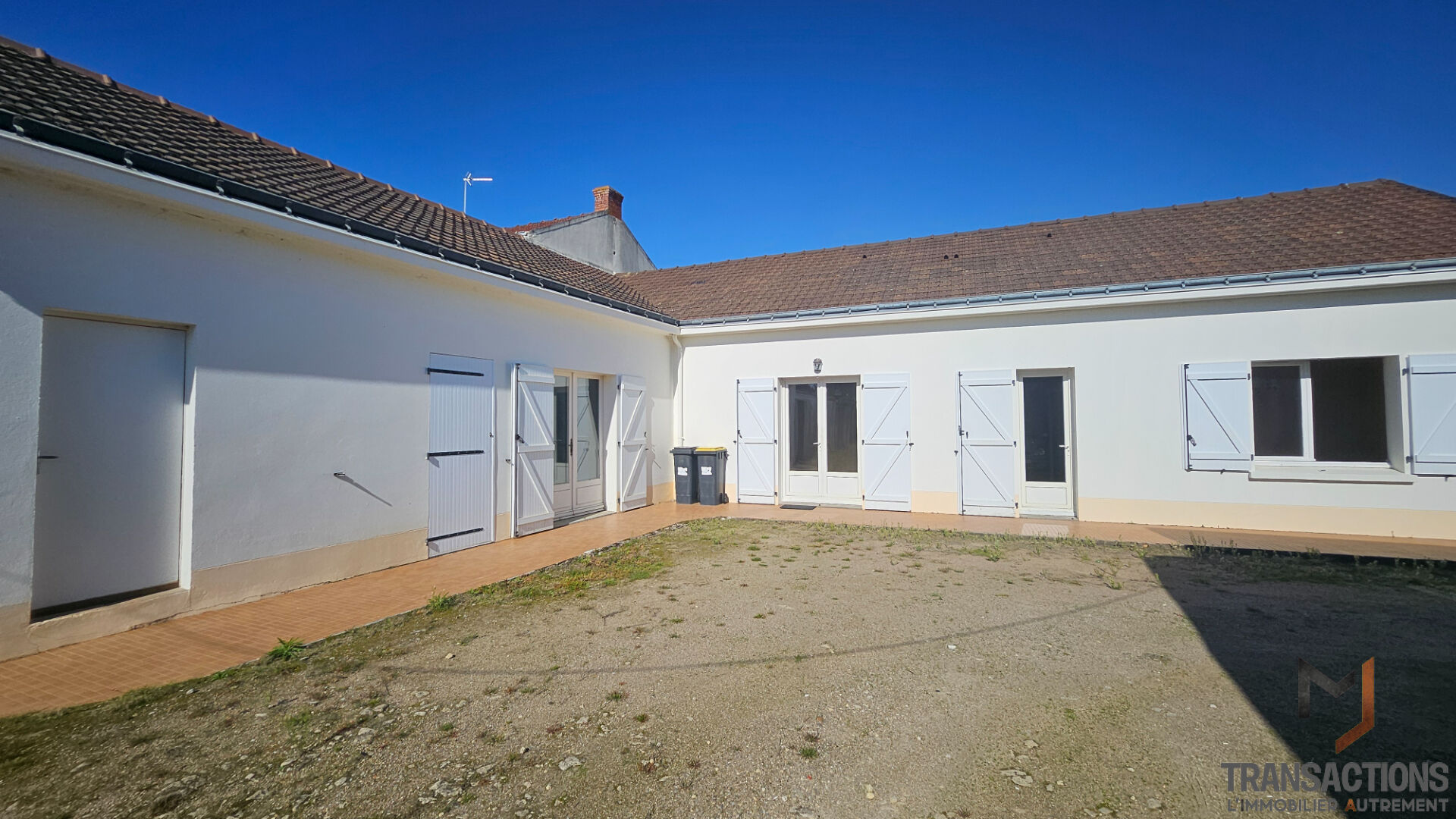 BOURG ARTHON-EN-RETZ : ÉNORME POTENTIEL À RÉNOVER