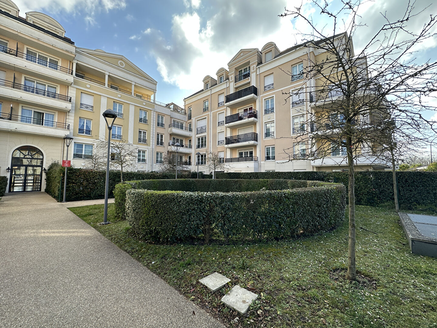 Agence immobilière de MON-BIEN-NEUF.COM Neauphle-le-château - MON-BIEN-NEUF.COM