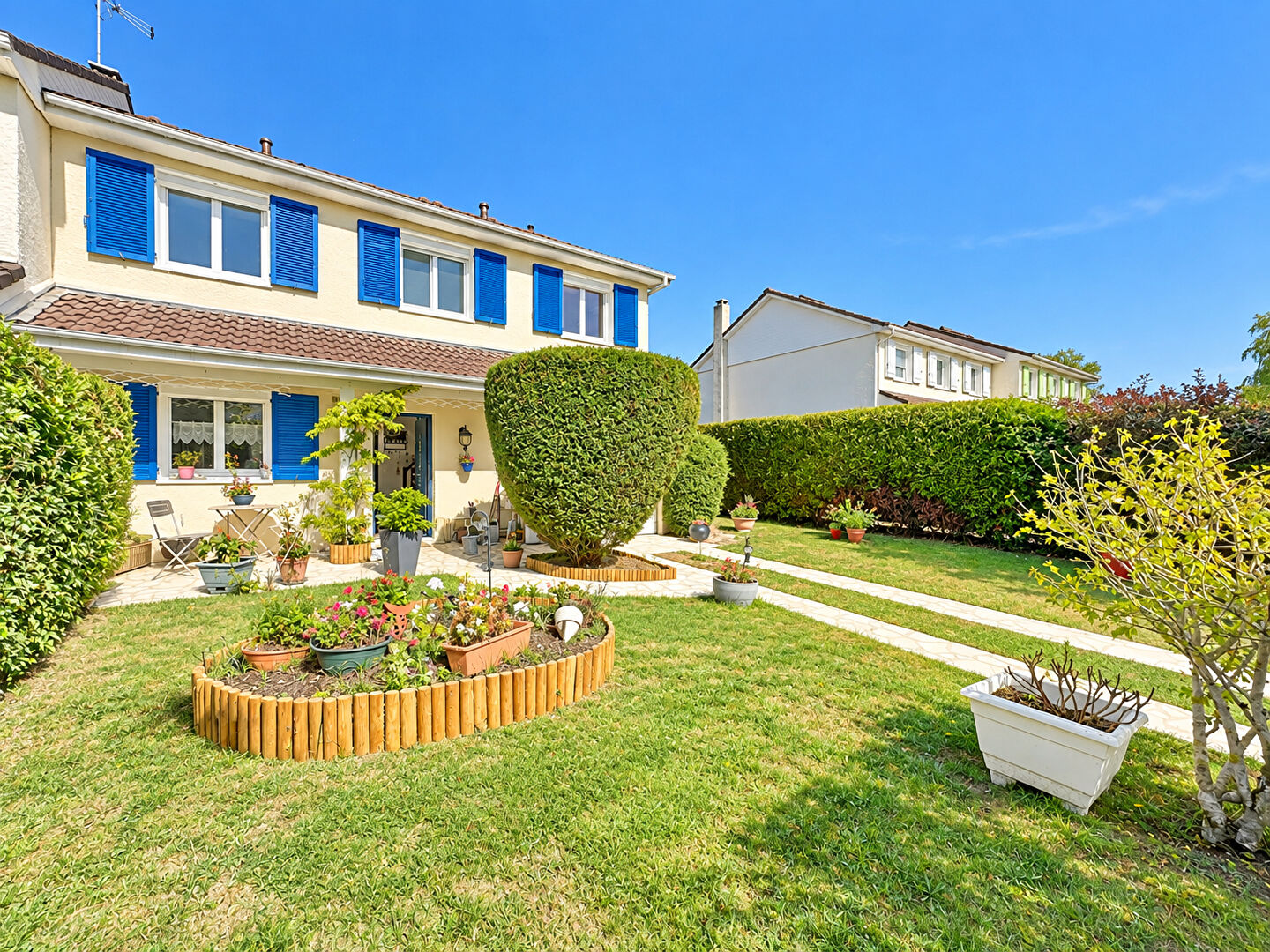 Agence immobilière de MON-BIEN-NEUF.COM Neauphle-le-château - MON-BIEN-NEUF.COM