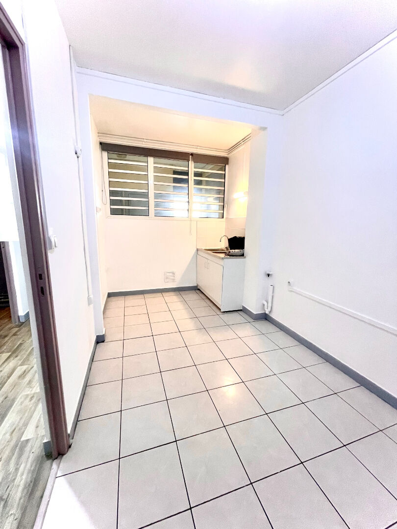 Photo Appartement T2 - 48 m2 - SAINT DENIS image 2/6