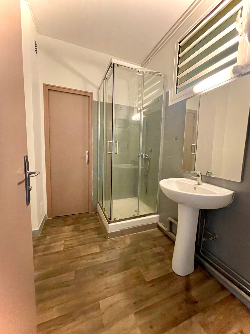 Photo Appartement T2 - 48 m2 - SAINT DENIS image 4/6