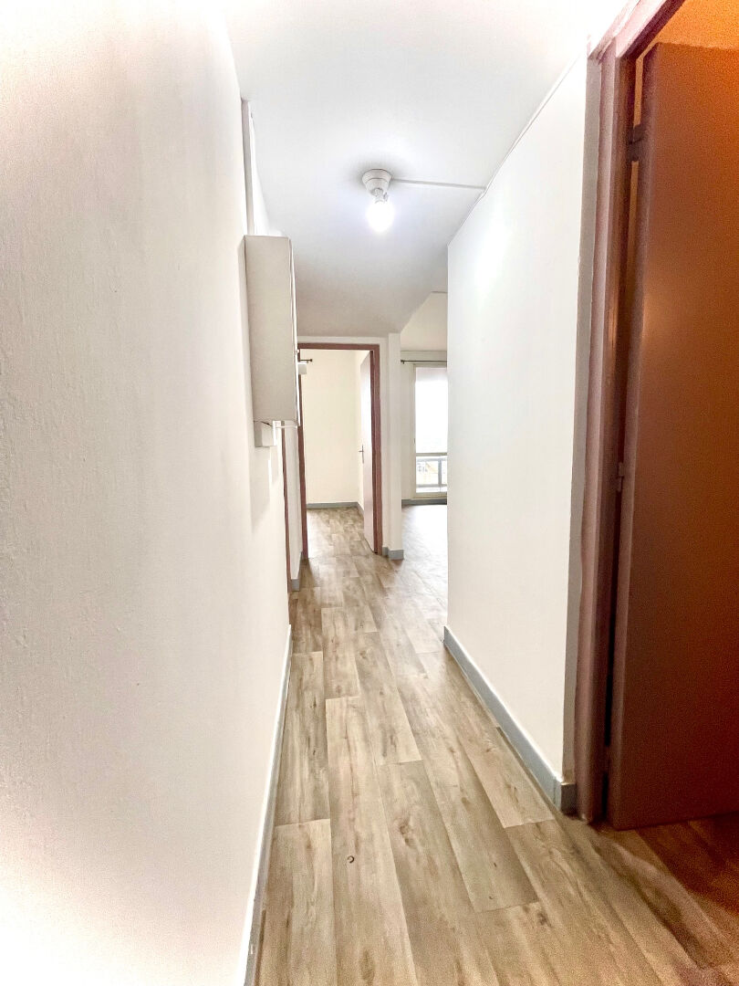 Photo Appartement T2 - 48 m2 - SAINT DENIS image 5/6