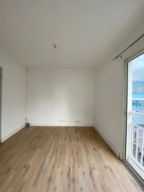 Photo APPARTEMENT T3 - 71m² - SAINT DENIS image 4/6