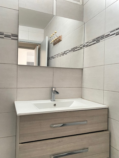 Photo APPARTEMENT T3 - 71m² - SAINT DENIS image 6/6