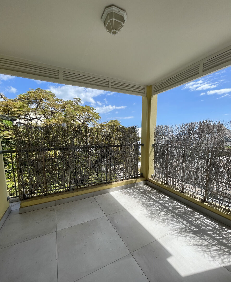 Photo T3 CARRE D'OR SAINT DENIS - 85 M2 image 3/3