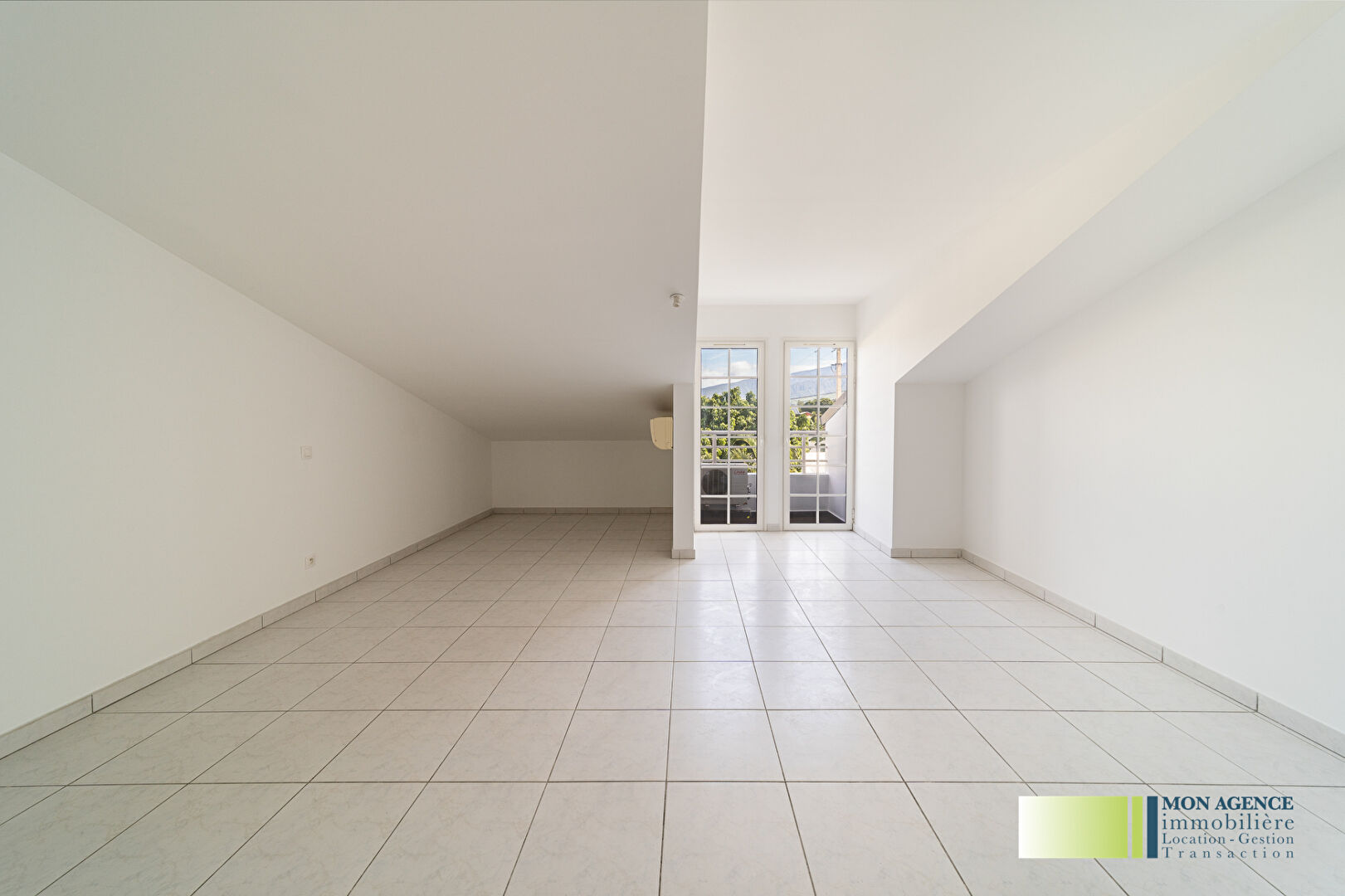 Photo T2  - LIGNE DES BAMBOUS - ST PIERRE image 5/6