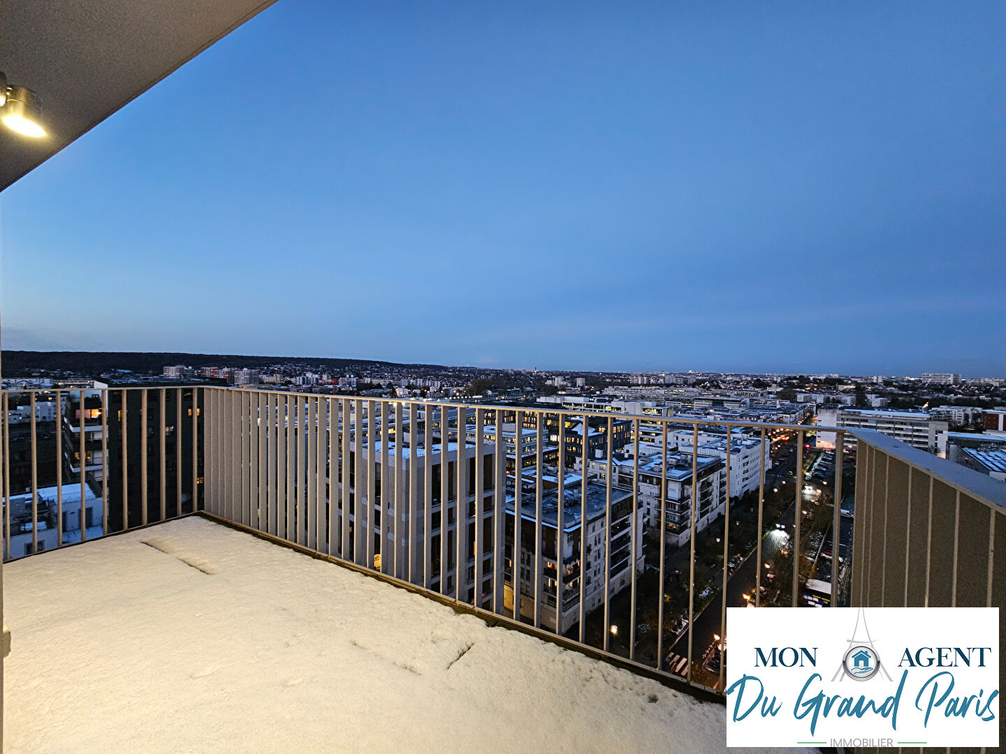 Photo Appartement Massy 2 pieces avec grand balcon et parking sous sol place grand ouest Massy Paris Sud image 4/6