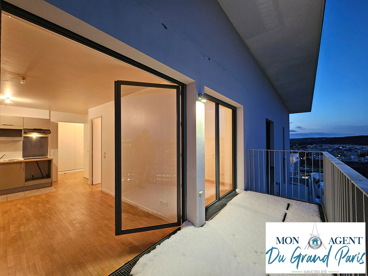 Photo Appartement Massy 2 pieces avec grand balcon et parking sous sol place grand ouest Massy Paris Sud image 5/6