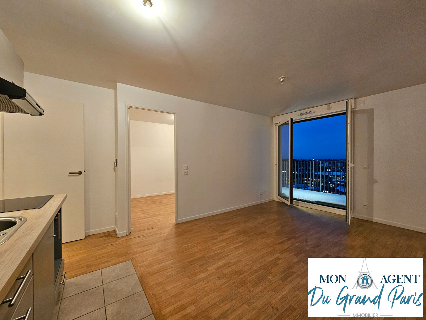 Photo Appartement Massy 2 pieces avec grand balcon et parking sous sol place grand ouest Massy Paris Sud image 6/6