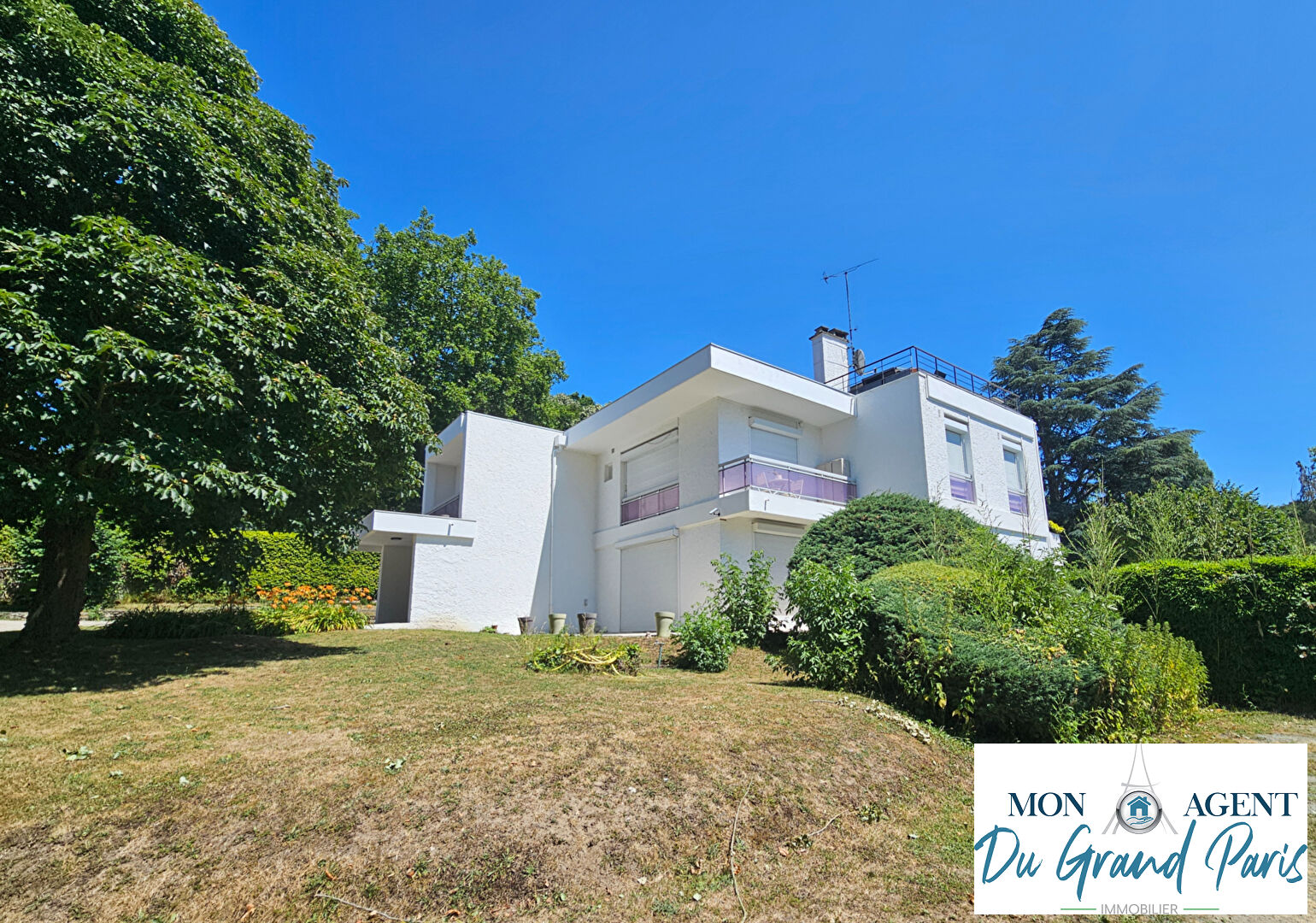 Photo Appartement atypique dernier etage ascenseur terrasse vue vallee Verrieres le Buisson proche Bievres image 2/6