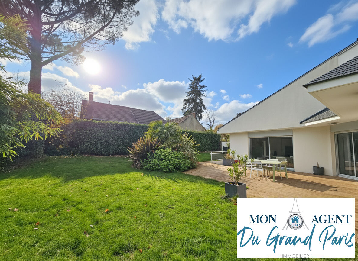 Photo Maison d architecte 220m2 + sous sol total sur terrain 830m2 Jouy en Josas proche Versailles Velizy Plateau de Saclay Grand Paris Sud image 2/6