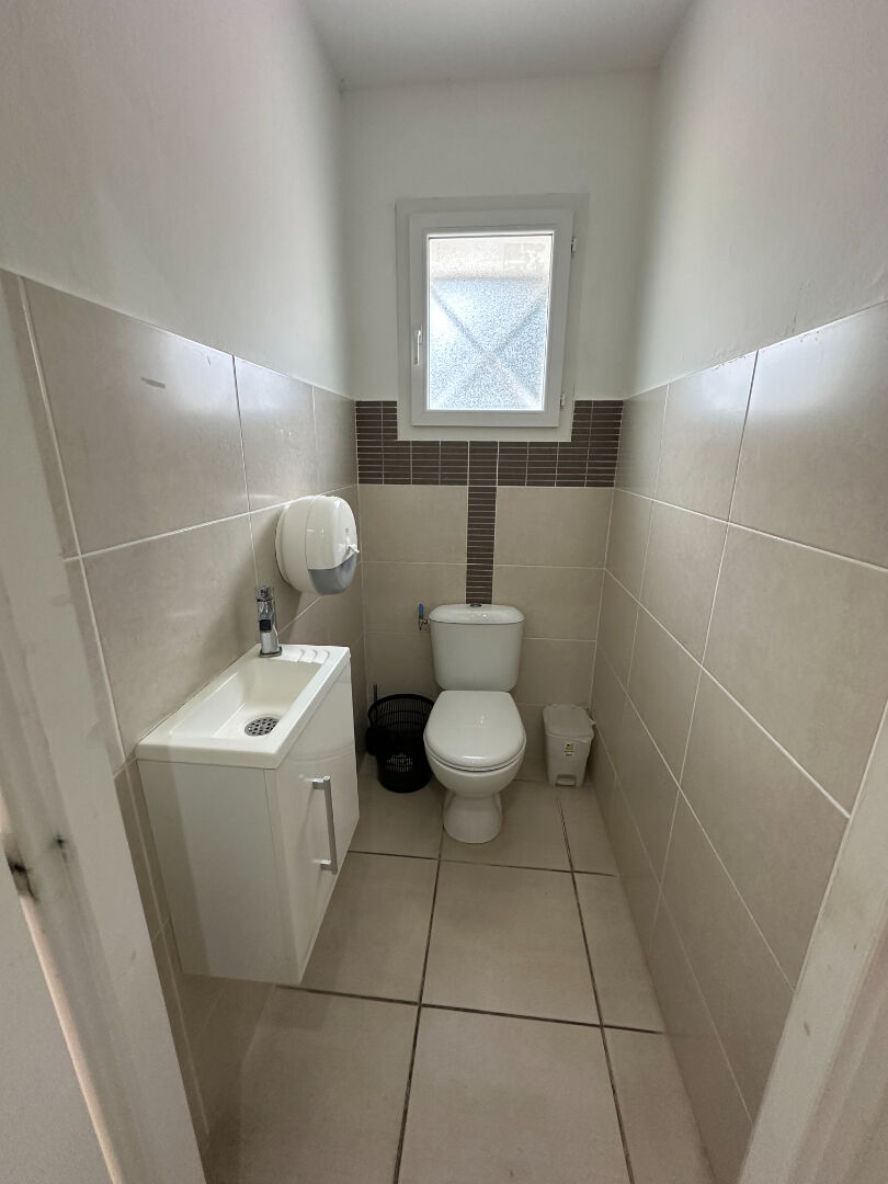 Photo Local d'activité Le Haillan 101 m2 image 5/6