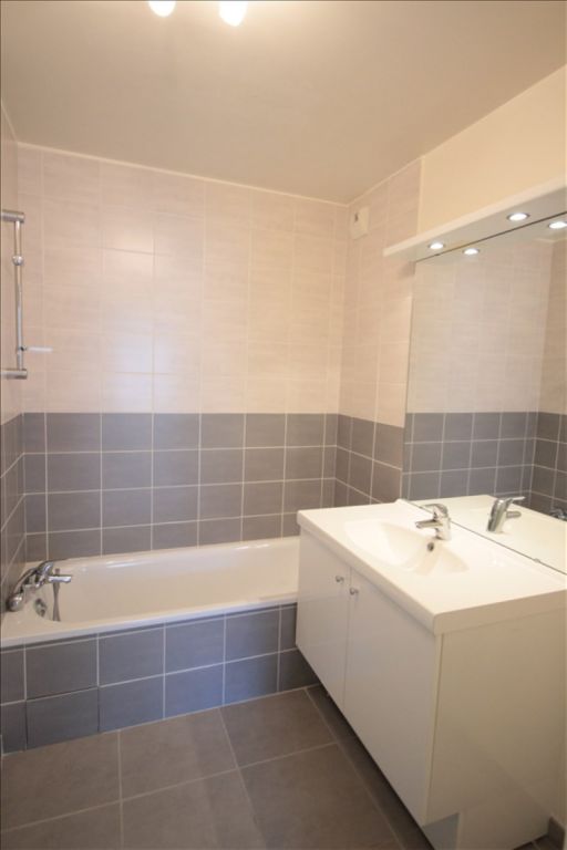 Photo APPARTEMENT RECENT LA ROCHE SUR FORON - 3 pièce(s) - 73.18 m2 image 6/6