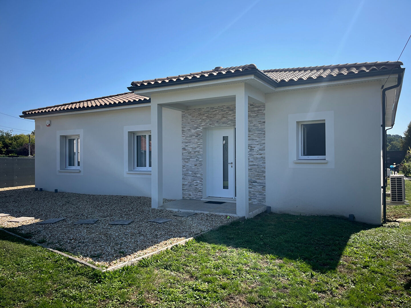 Maison plain pied 2021 avec gîte et piscine