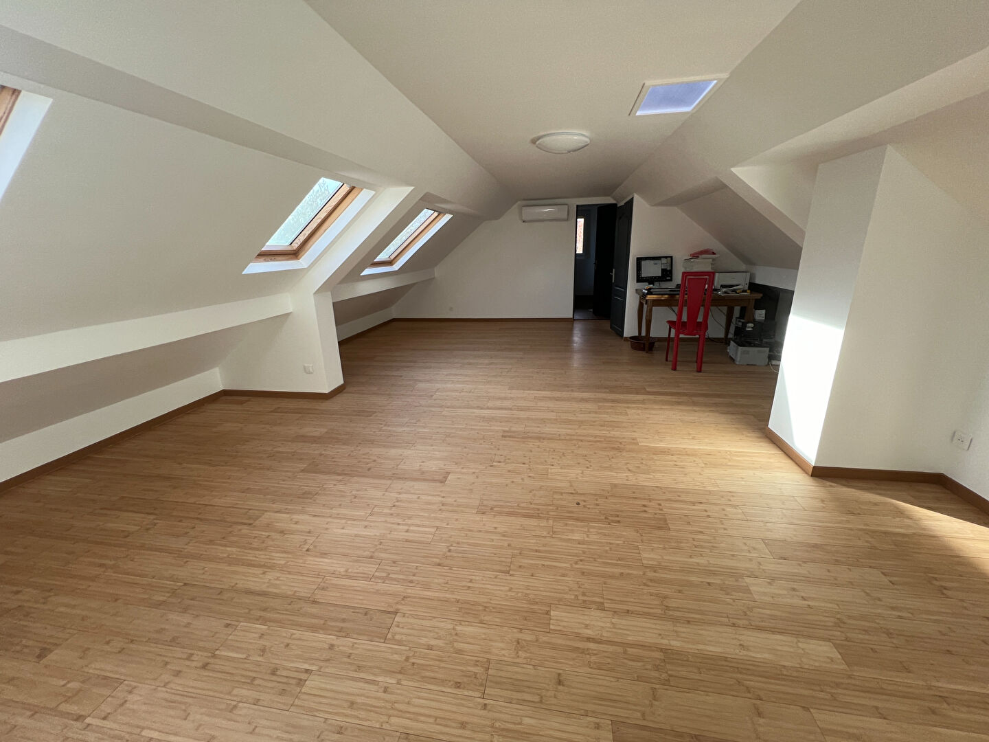 Photo Maison Familiale rénovée 6' Montfort L Amaury 5 pièces 131 m2 image 4/6