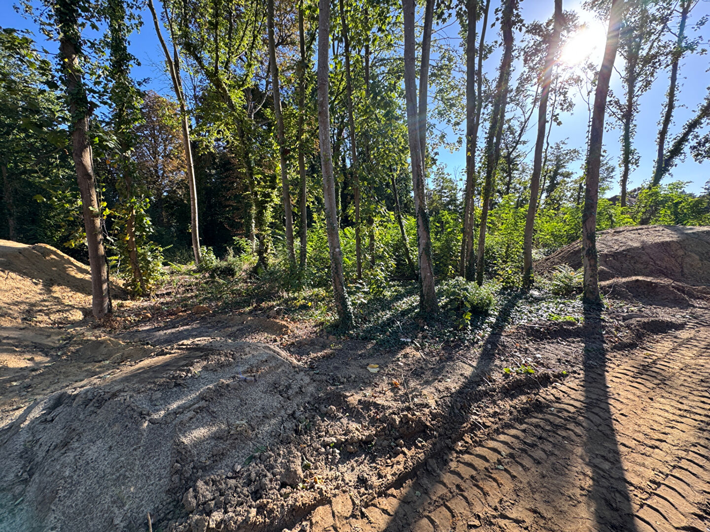 Photo Terrain constructible Centre Centre Montfort L Amaury 1137 m2 image 2/3