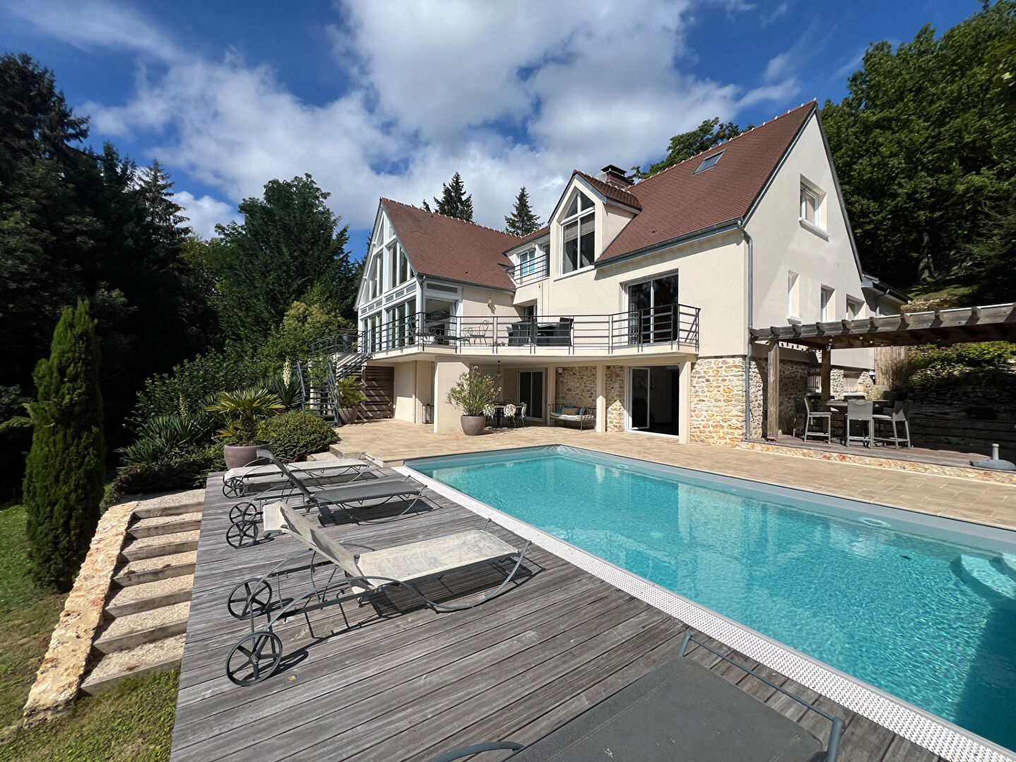 Agence immobilière de Montfort L'Amaury Immobilier - Montfort L'Amaury Immobilier