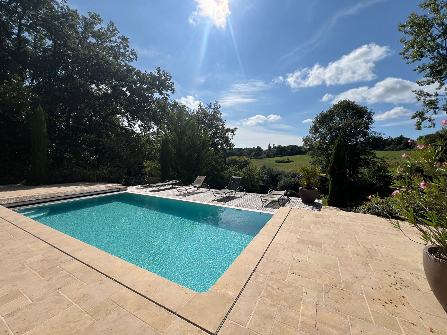 Photo Demeure de prestige Centre Montfort L Amaury 9 pièces  375 m2 image 2/6