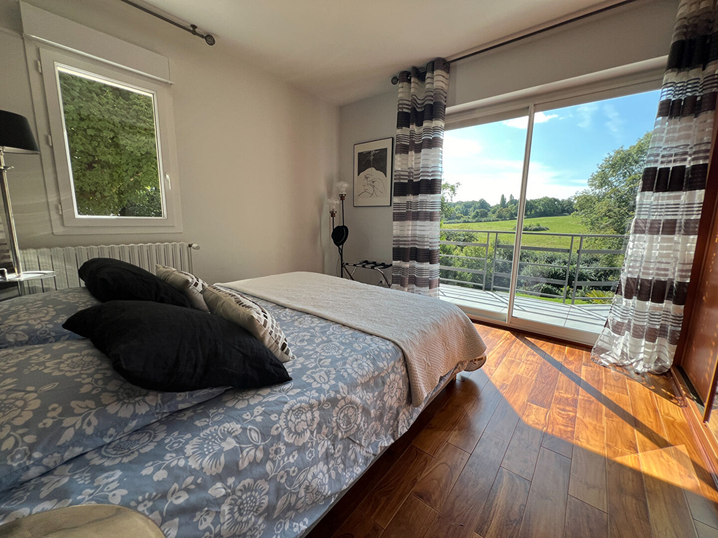 Photo Demeure de prestige Centre Montfort L Amaury 9 pièces  375 m2 image 5/6