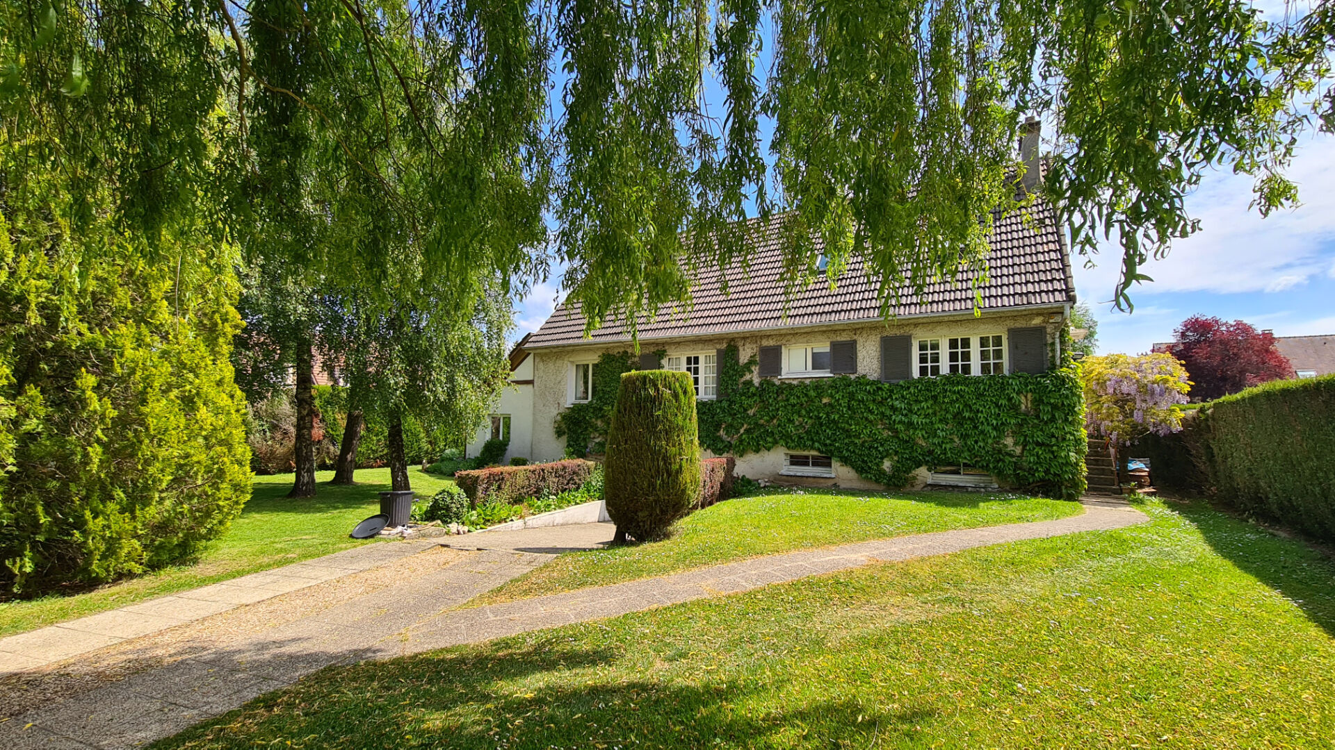 Photo Très jolie maison traditionnelle avec piscine chauffée proche Montfort L'Amaury 6 pièces 178.50 m2 image 4/6